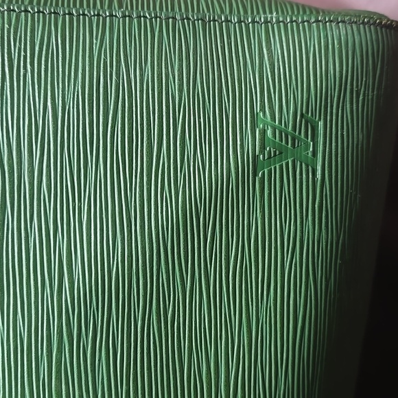 Louis vuitton epi duffle bag - Picture 12 of 12